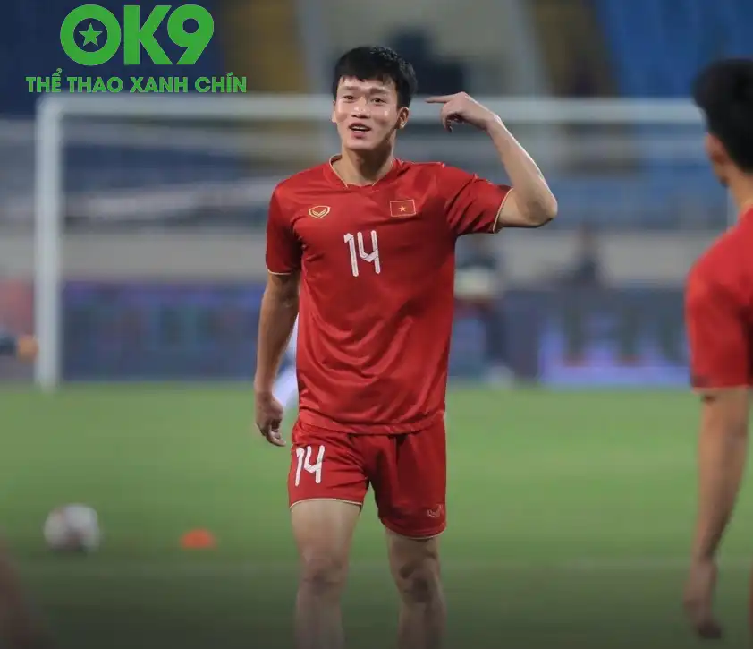 Hoàng Đức bất ngờ khi được lựa chọn vào đội hình ASEAN All-Stars (Ảnh: FBNV)